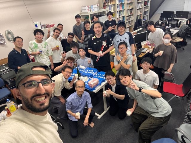 研究室での飲み会（新人歓迎会，2025年10月）